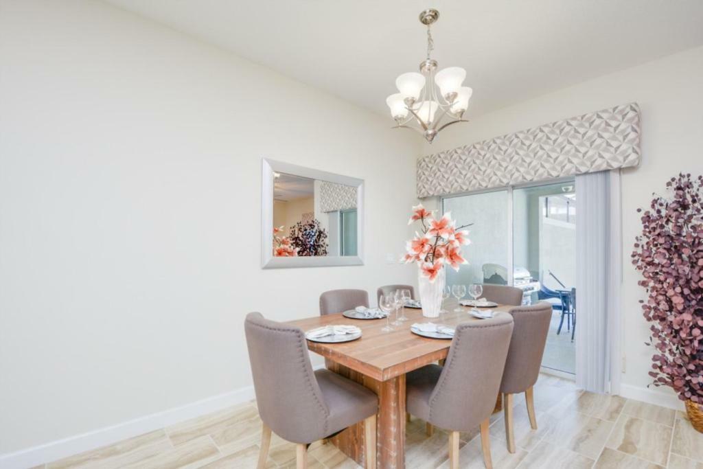 Pleasant House In Storey Lake Near Disney Kissimmee Esterno foto